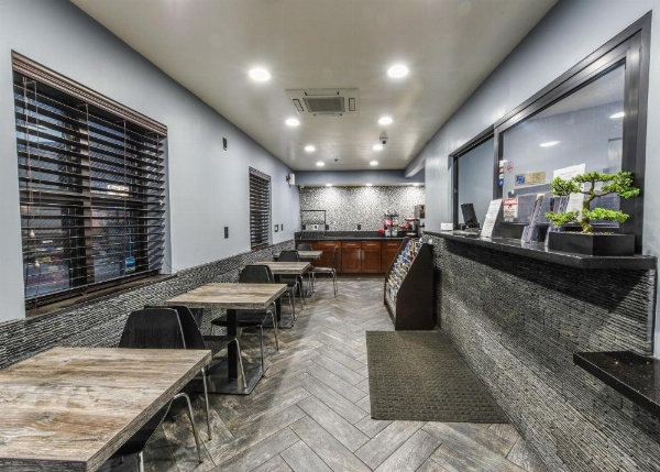 Hollywood Inn Express LAX image 13